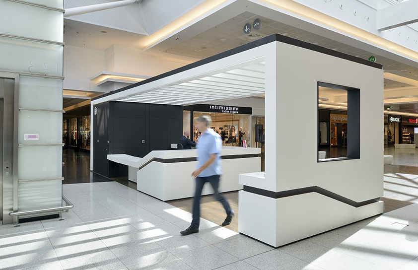 Woluwe Shopping Information Desk, Brussels